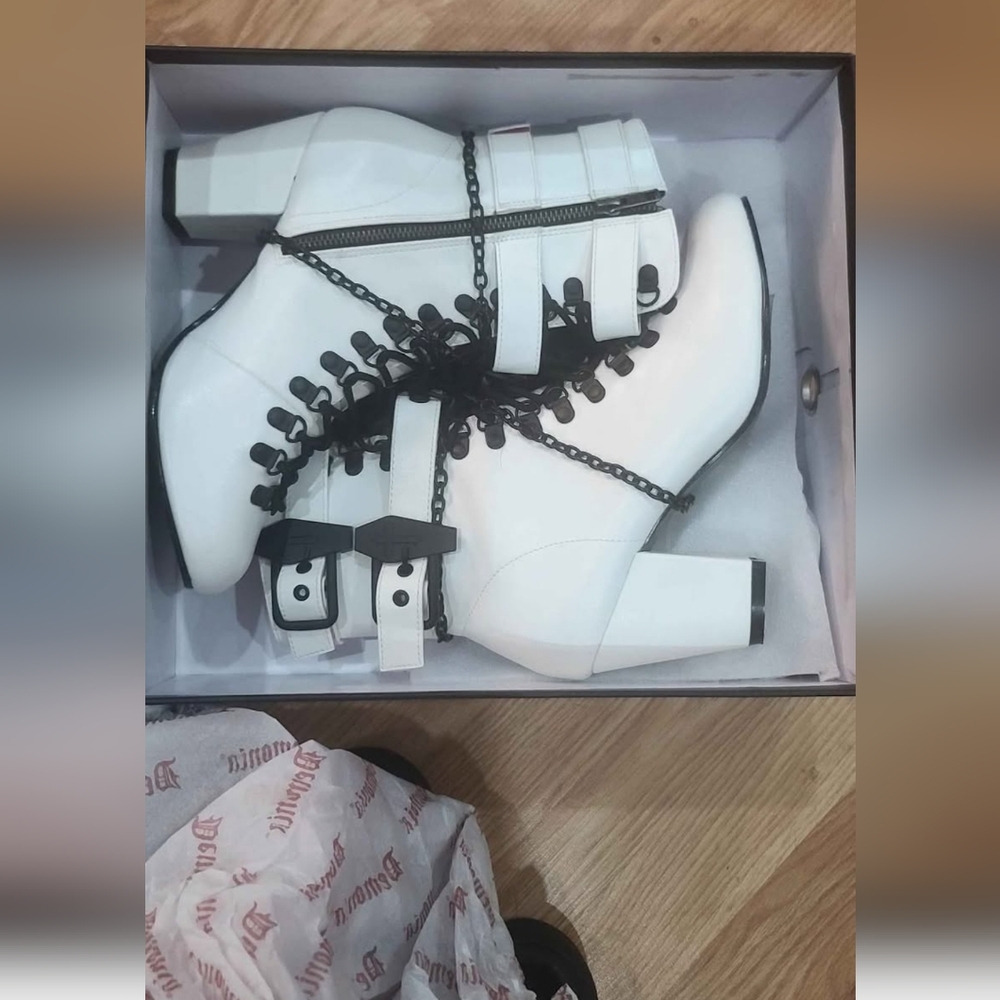 White Lost Tomb Chain Lace Up Boots